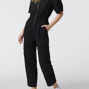 Vuori Women's Black Zipper Jumpsuit